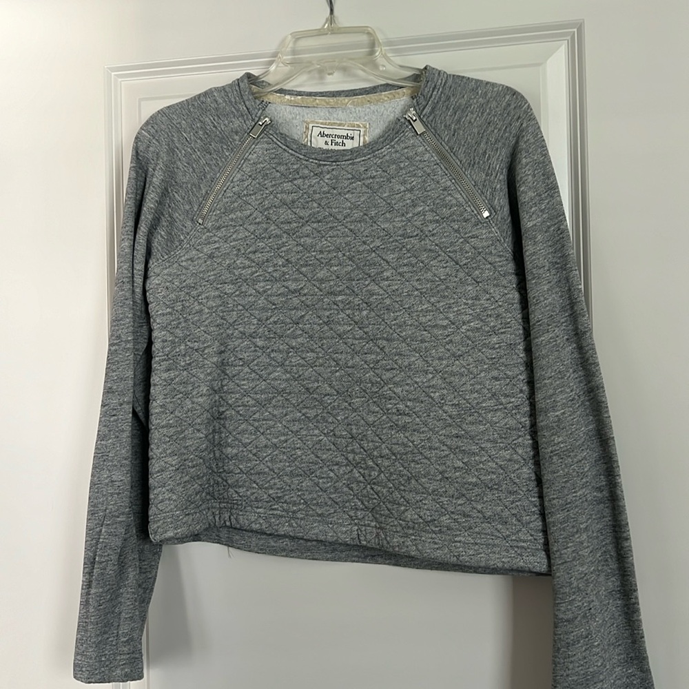 EUC cropped gray sweater with functional zippers from Abercrombie and fitch